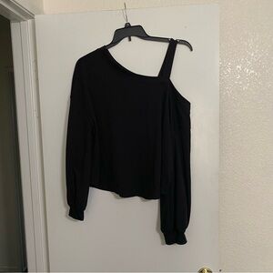 Black Off the shoulder Top